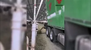 Truck-Mounted TMR Mixer